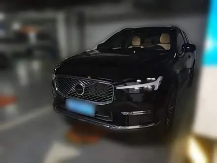 VOLVO XC60 2026