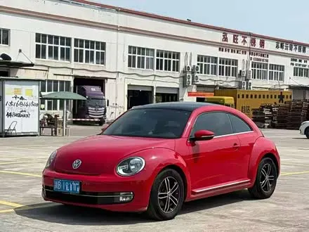 VOLKSWAGEN BEETLE 2013