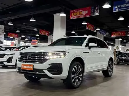 VOLKSWAGEN TOUAREG 2019