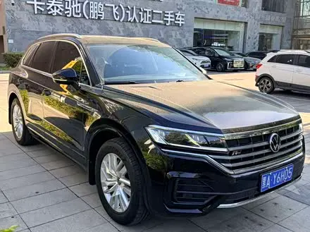 VOLKSWAGEN TOUAREG 2020