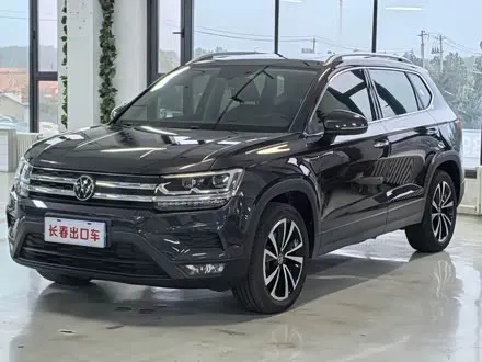 VOLKSWAGEN THARU 2022