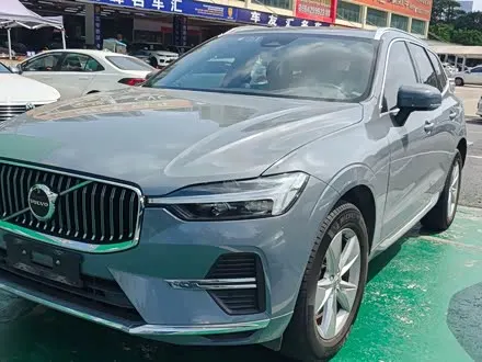 VOLVO XC60 2022