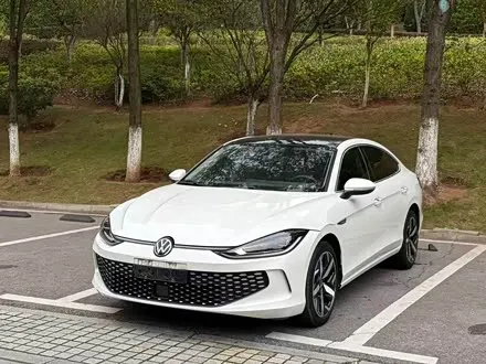 VOLKSWAGEN LAMANDO 2022