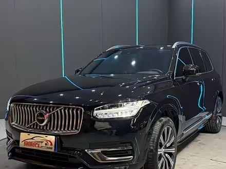 VOLVO XC90 2021