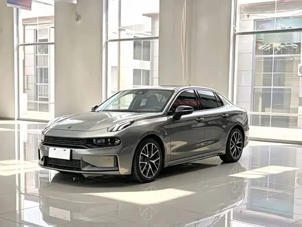 LYNK & CO 03 2021