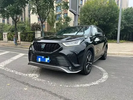 TOYOTA CROWN KLUGER 2021