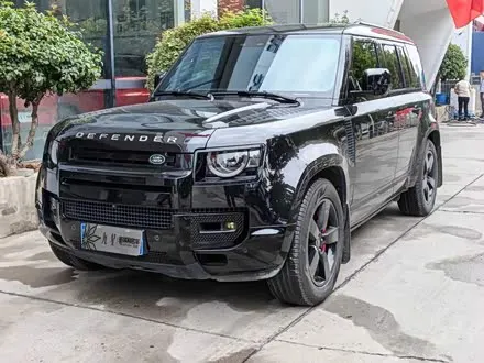 LAND ROVER DEFENDER 2025