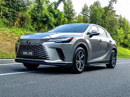 LEXUS RX 2025