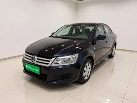 VOLKSWAGEN SANTANA 2015