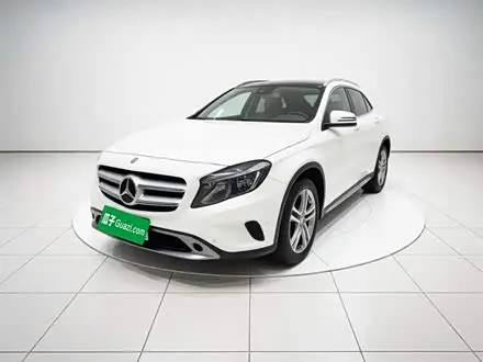 MERCEDES-BENZ GLA 2016