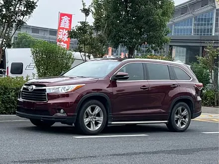 TOYOTA HIGHLANDER 2017
