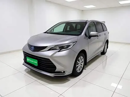 TOYOTA SIENNA 2021