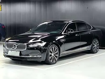 VOLVO S90 2022