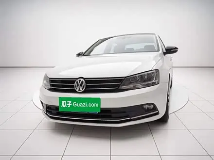VOLKSWAGEN SAGITAR 2015