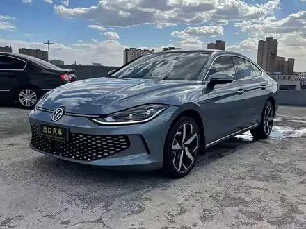 VOLKSWAGEN LAMANDO 2022