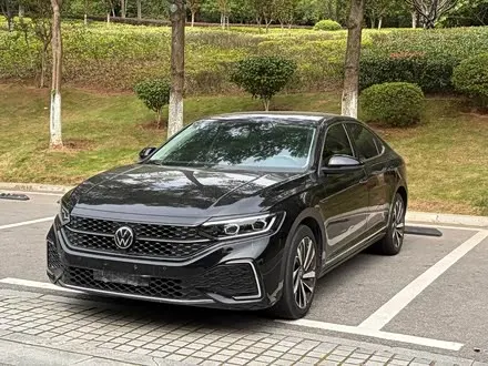 VOLKSWAGEN PASSAT 2022