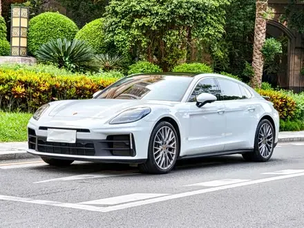 PORSCHE PANAMERA 2024
