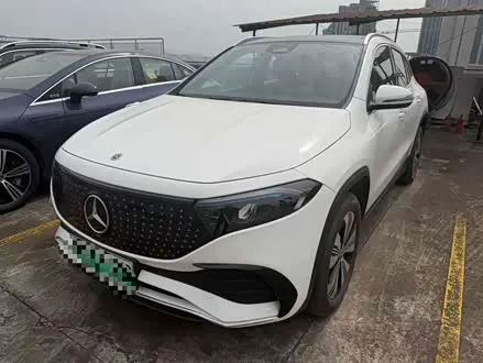 MERCEDES-BENZ EQA 2025