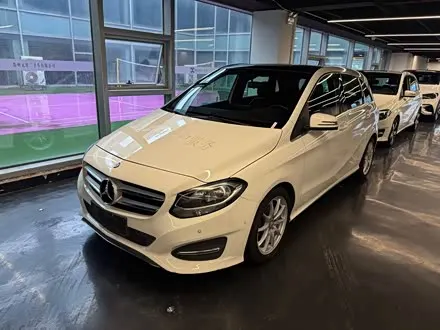 MERCEDES-BENZ B-CLASS 2015