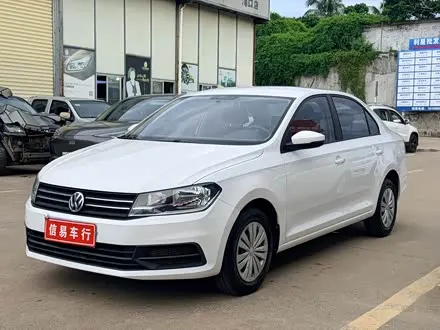 VOLKSWAGEN SANTANA 2019