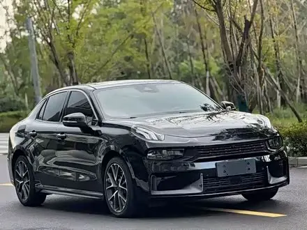 LYNK & CO 03 2021
