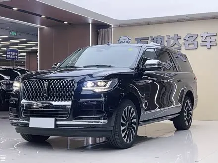 LINCOLN NAVIGATOR 2024