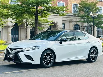 TOYOTA CAMRY 2019