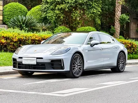 PORSCHE PANAMERA 2024