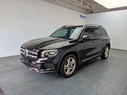 MERCEDES-BENZ GLB 2023