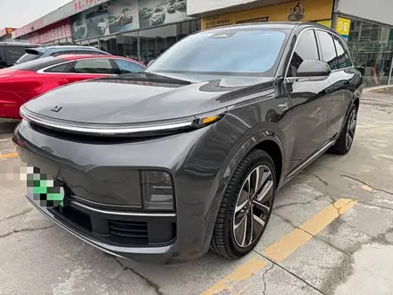 Li Auto L8 — из Китая под ключ