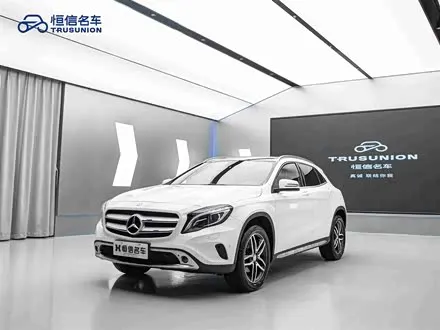 MERCEDES-BENZ GLA 2016