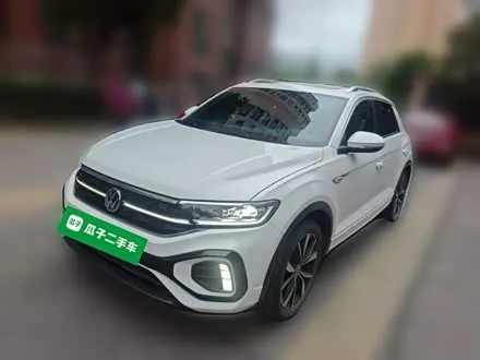 VOLKSWAGEN T-ROC 2023