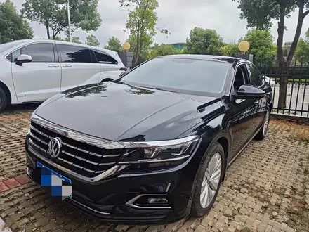 VOLKSWAGEN PASSAT 2020