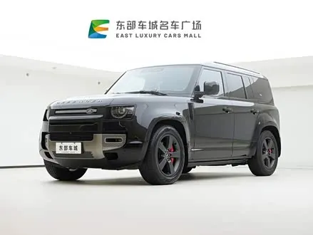 LAND ROVER DEFENDER 2024