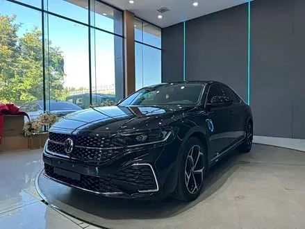 VOLKSWAGEN PASSAT 2024