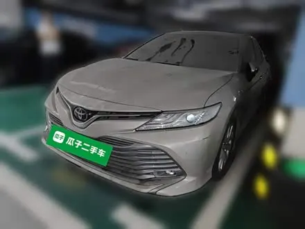 TOYOTA CAMRY 2019