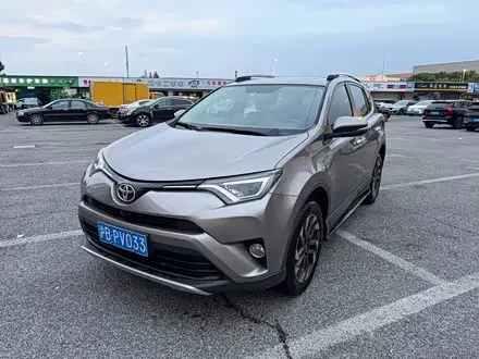 TOYOTA RAV4 2016
