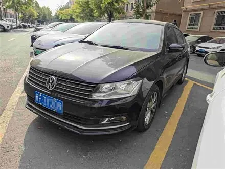 VOLKSWAGEN LAVIDA 2015