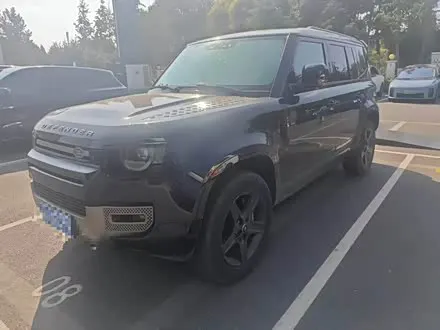 LAND ROVER DEFENDER 2024