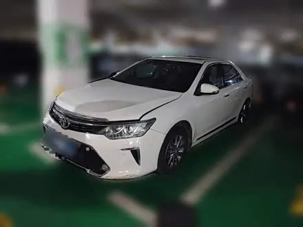 TOYOTA CAMRY 2016