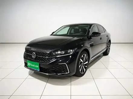 VOLKSWAGEN PASSAT 2022