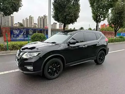 NISSAN X-TRAIL 2019