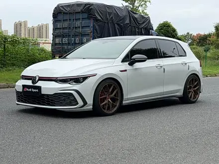 Volkswagen Golf GTI — из Китая под ключ