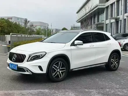 MERCEDES-BENZ GLA 2016