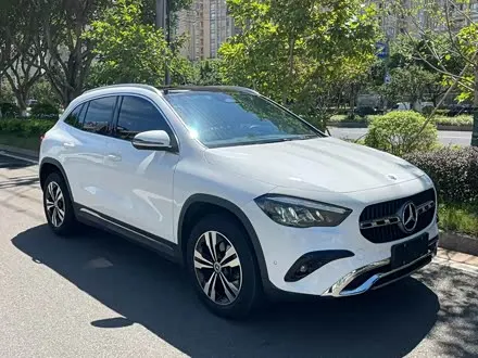 MERCEDES-BENZ GLA 2024