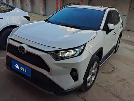 TOYOTA RAV4 2020