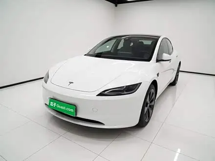 TESLA MODEL 3 2026