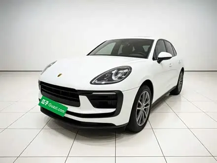 PORSCHE MACAN 2022