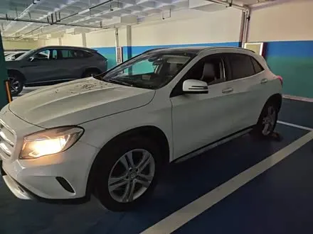 MERCEDES-BENZ GLA 2016