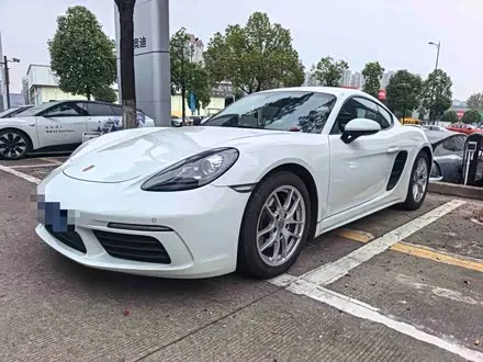 PORSCHE 718 2016